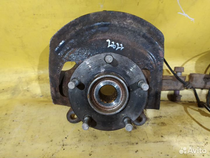 Кулак поворотный передний Nissan Qashqai J10