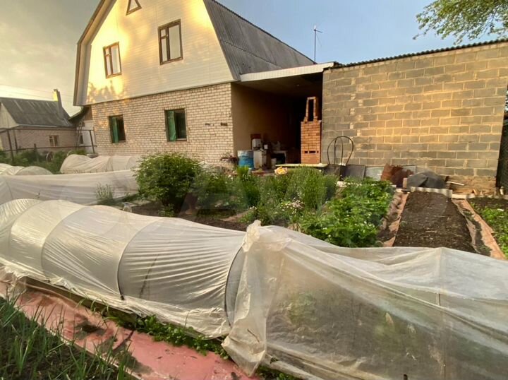 Дом 181 м² на участке 5,2 сот.