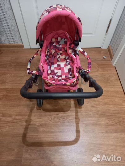 Коляска кукольная