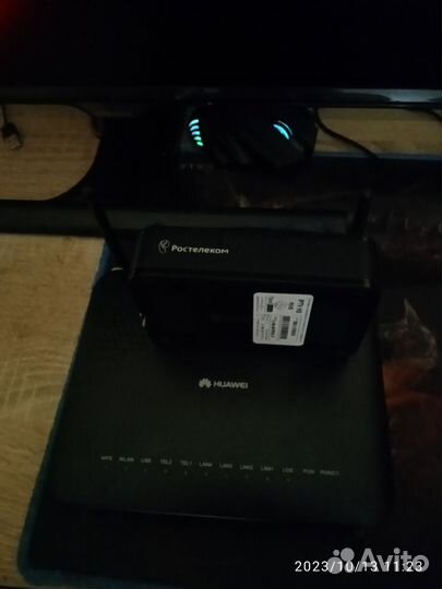 Тв приставка и роутер