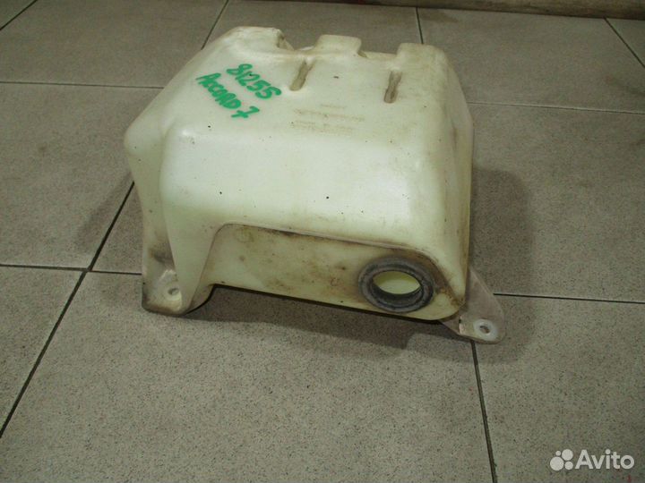 Бачок омывателя Honda Accord 7