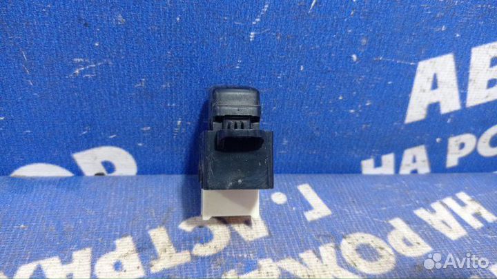 Кнопка стеклоподъемника Hyundai Sonata 4 седан