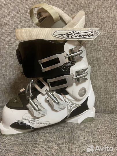 Горнолыжные ботинки Atomic 23.5-24.0