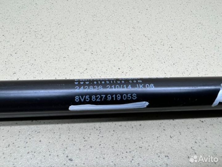 Амортизатор багажника Audi A3 8V czca 2014