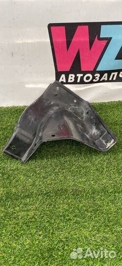 Тепловой экран моторного отсека Ford Mustang