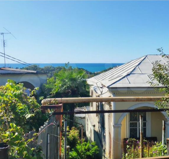 Дом 63 м² на участке 4 сот.