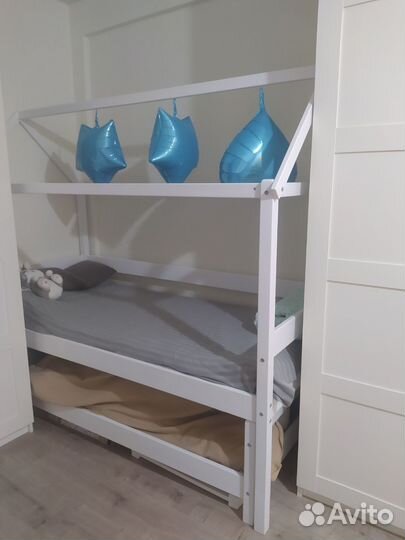 Детская кровать домик двухярусная