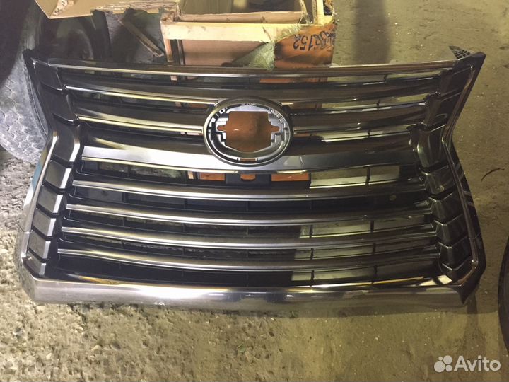 Решетка от Лексус 570LX