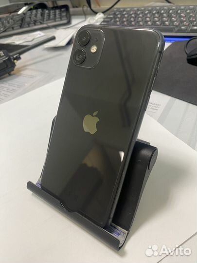 iPhone 11, 64 ГБ