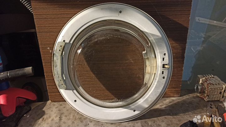 Люк стиральной машины indesit WG 824 TP