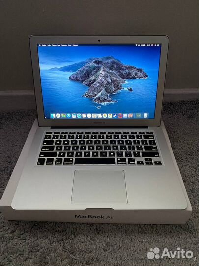 Apple Macbook air 13 I5/4GB/256SSD