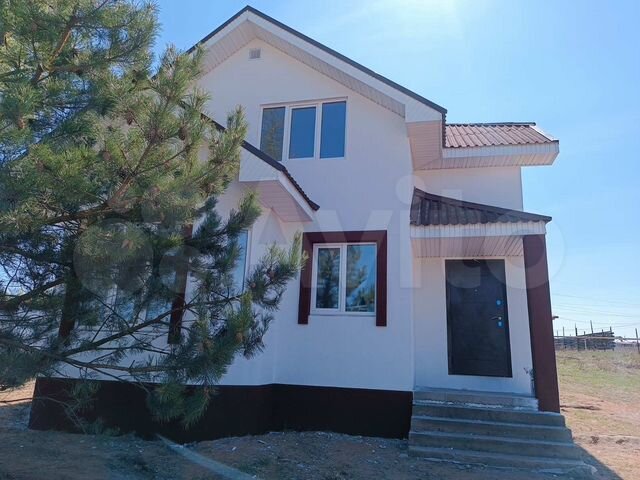 Коттедж 105 м² на участке 10 сот.