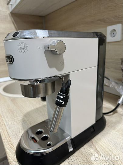 Кофемашина delonghi