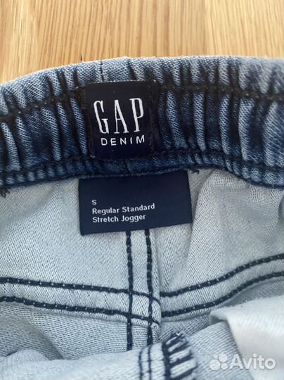 Джинсы gap