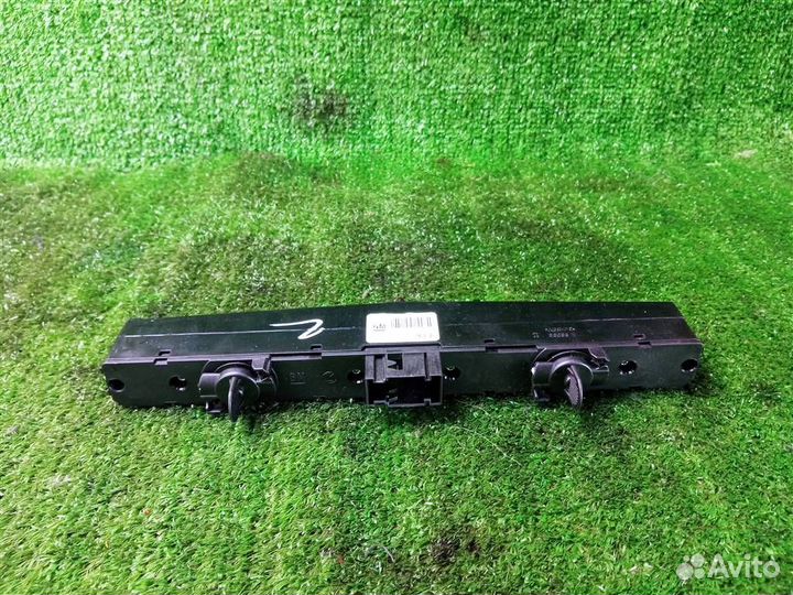 Кнопка аварийной сигнализации Opel Zafira B (2005