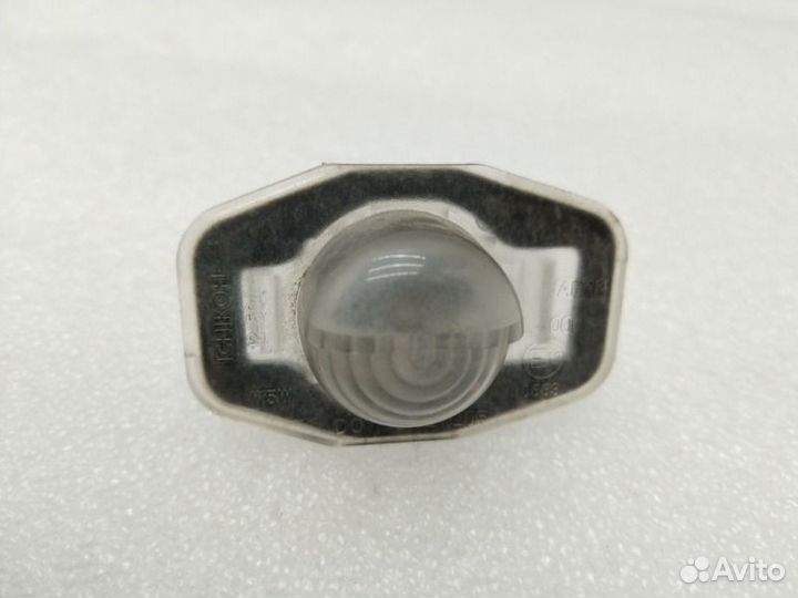 Плафон подсветки номера Toyota Corolla E150 1zrfe