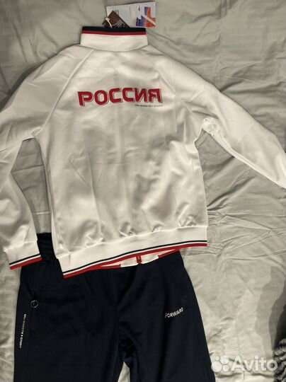 Костюм спортивный