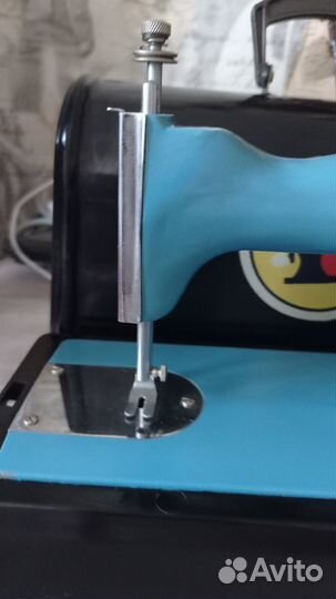 Детская швейная машинка