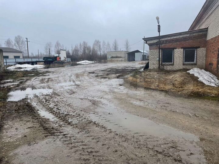 Помещение свободного назначения и земля промназнач