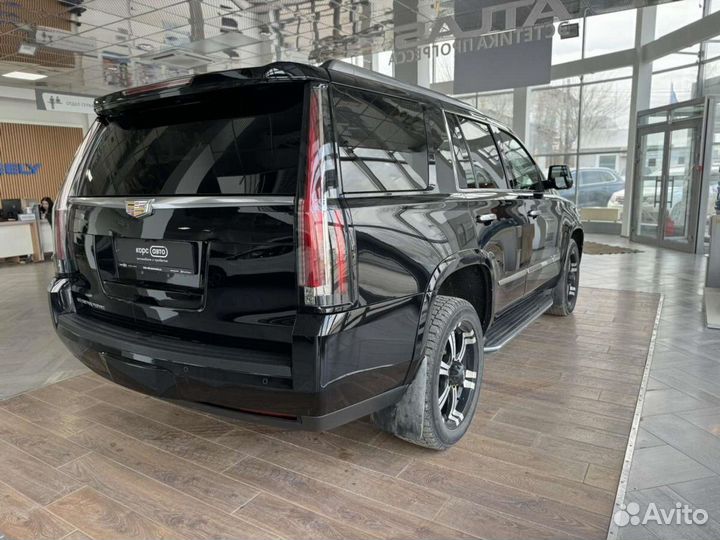 Cadillac Escalade 6.2 AT, 2016, 151 027 км