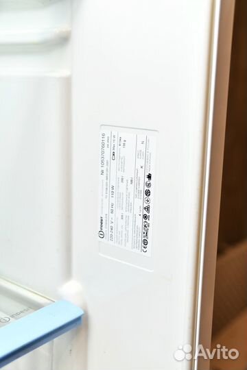 Холодильник indesit c132g.016