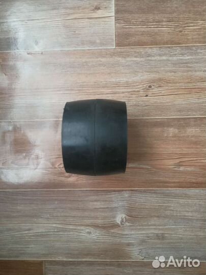 Колеса бортовые резиновые, новые
