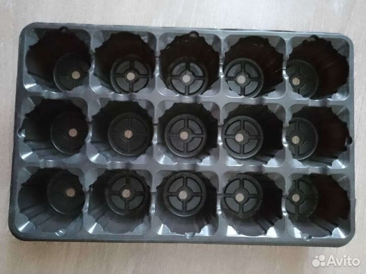 Ящик пластиковый для рассады б/у