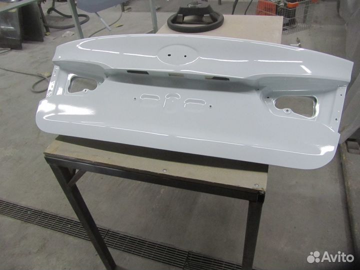 Крышка багажника Kia rio 3 в цвет белая