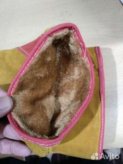 Перчатки спилковые с мехом и без