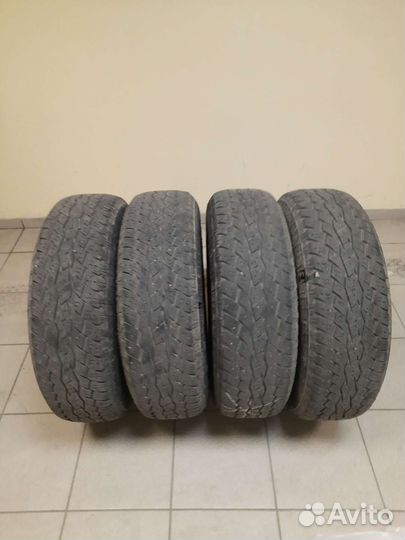 Toyo Open Country A/T Plus 215/70 R16 100T