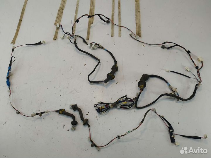 Toyota Yaris 2 проводка дверей