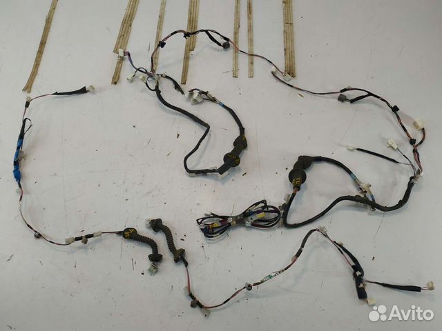 Toyota Yaris 2 проводка дверей