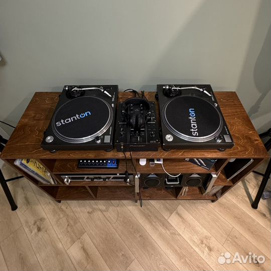 Музыкальное оборудование / комплект для диджея