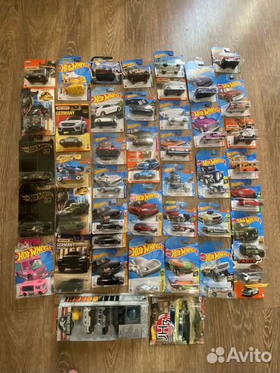 Hot wheels matchbox 1/64