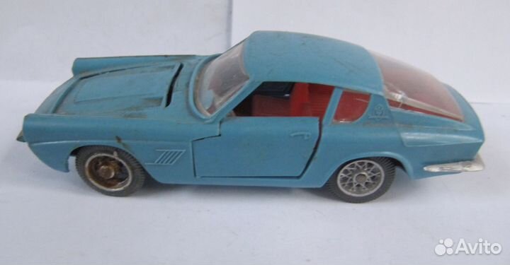 Мазерати мистраль купе. Дно без надписей