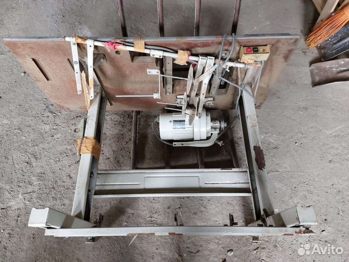 Швейный стол