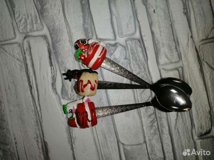 Ложечки с декором из полимерной глины