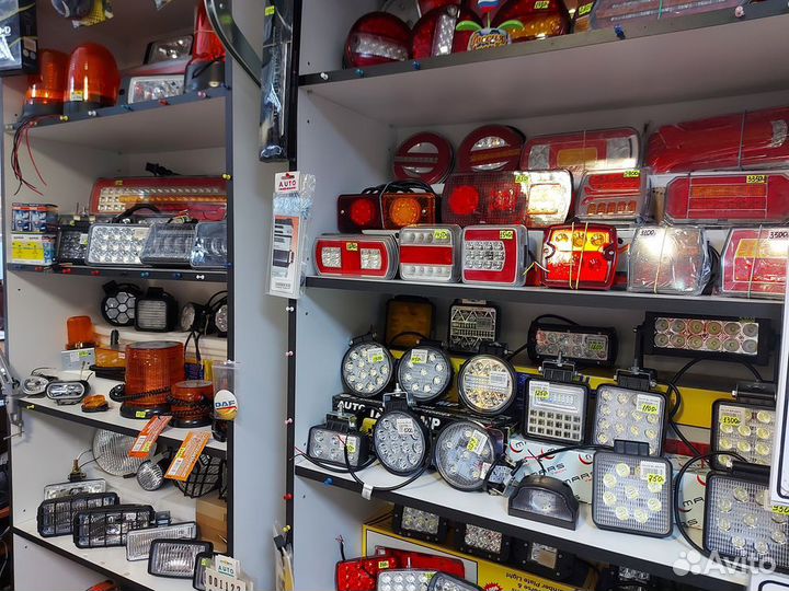 Стекло фары Merсedes 303