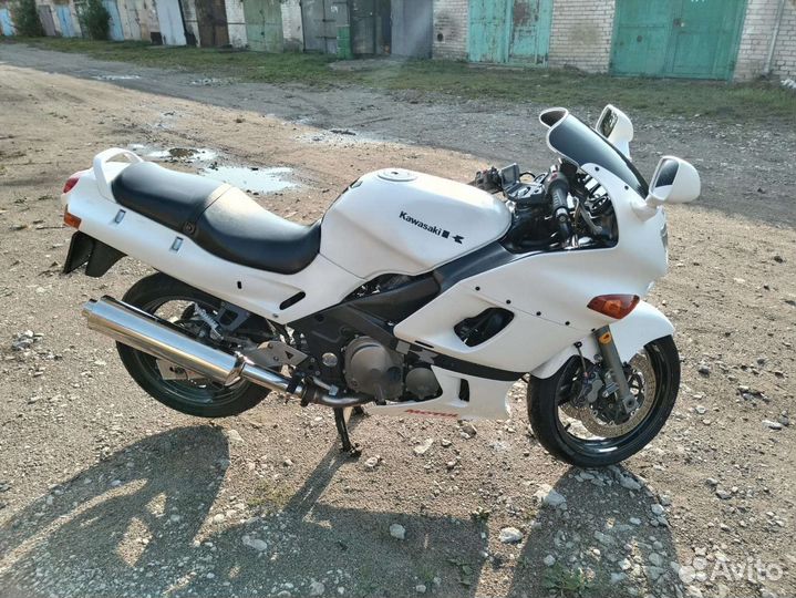 Kawasaki ZZR 400-2
