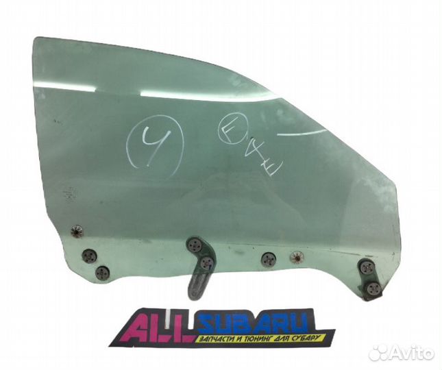 Стекло двери переднее правое Subaru Impreza Wrx
