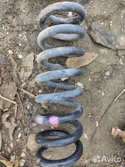 Mercedes w204 пружина задняя