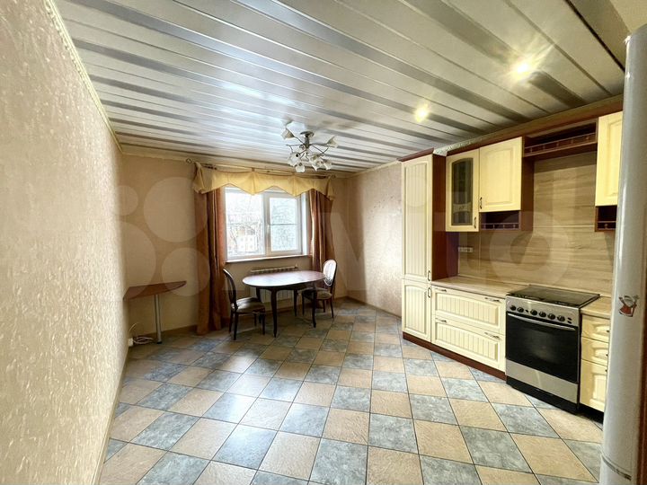 Дом 296 м² на участке 7 сот.