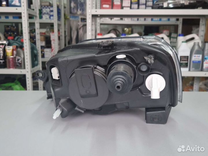 Фара передняя правая Renault Logan / LADA Largus