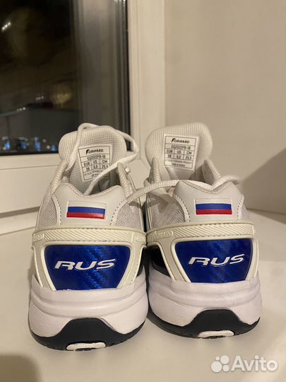 Кроссовки для зала Forward