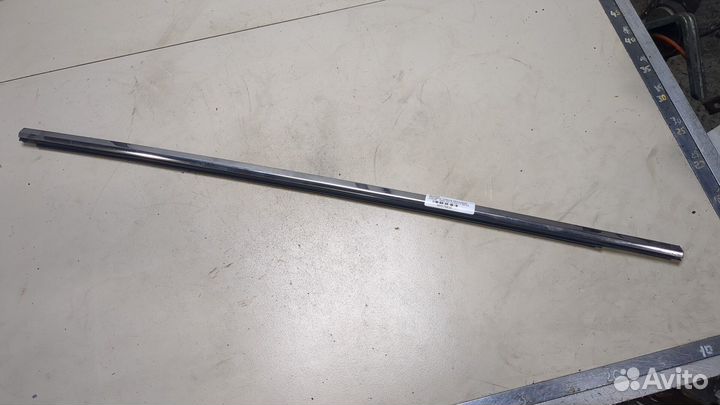 Молдинг стекла Infiniti Q50, 2015