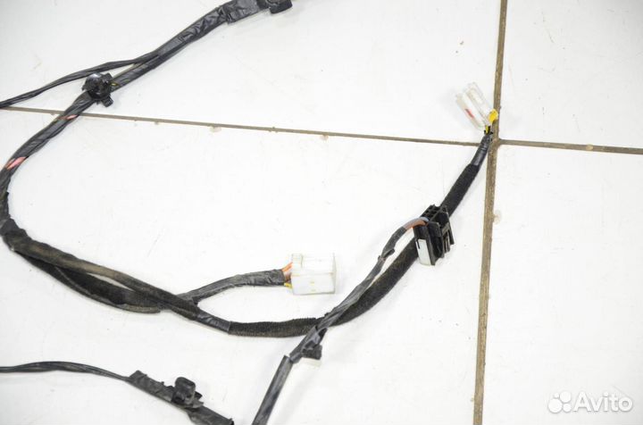 Проводка двери передняя правая Hyundai Solaris RB