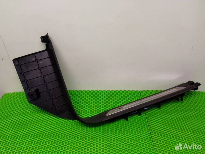 Накладка порога передняя левая Volkswagen Touareg