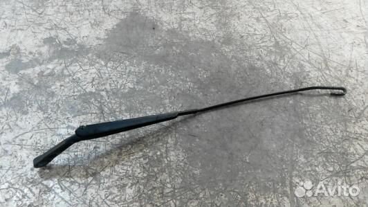 Щеткодержатель лобового стекла skoda octavia A4 (7