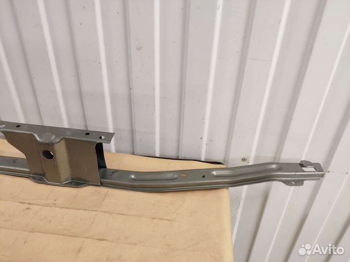 Усилитель бампера Nissan Primera P12