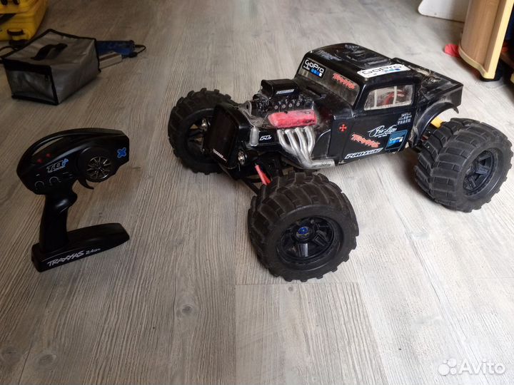 Traxxas e revo